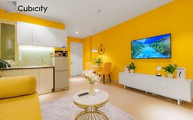 Cubicity Metro House